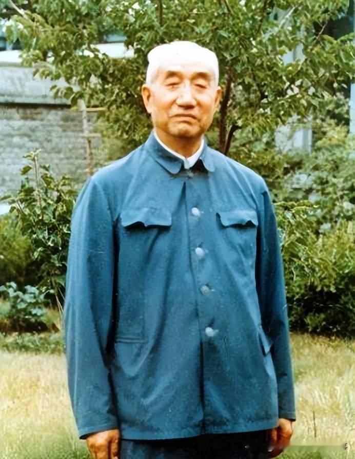 1937年红军改编为八路军之后，刘伯承和徐向前，曾有过短暂的合作，成为129师的