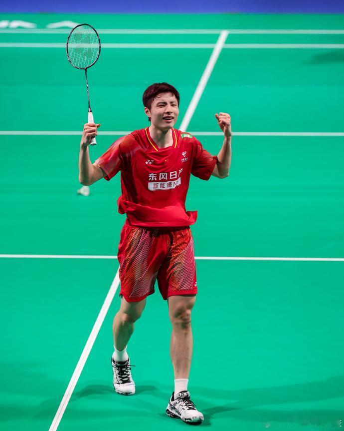 均只剩独苗，石宇奇陈雨菲闯进泰国赛八强
 
北京时间5月14日下午，随着小将朱轩