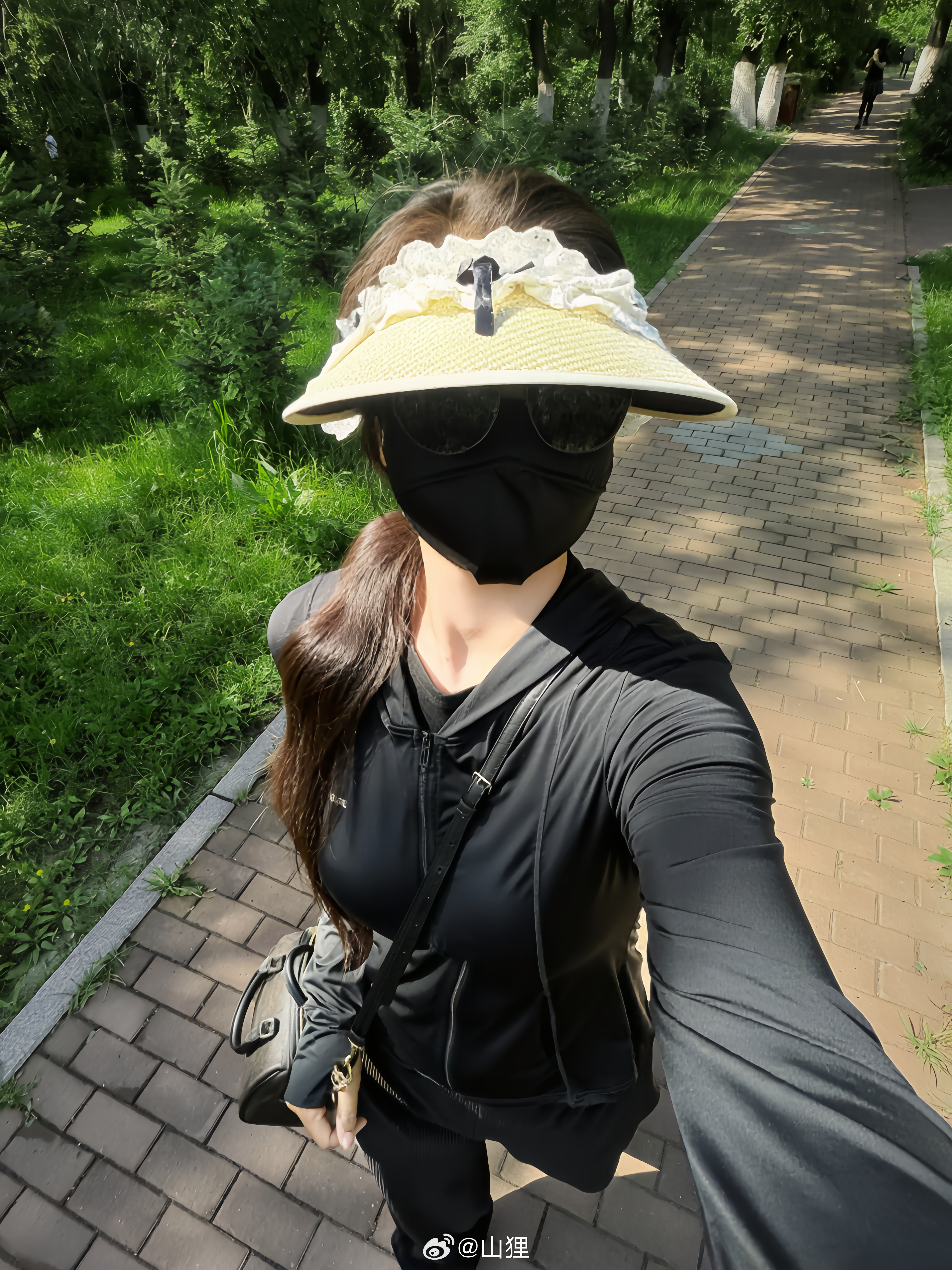 🚶👒 