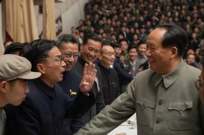 人民公社气势雄
劈山开渠建坝洪
整地修渠兴水利
丰年稳产赖群功