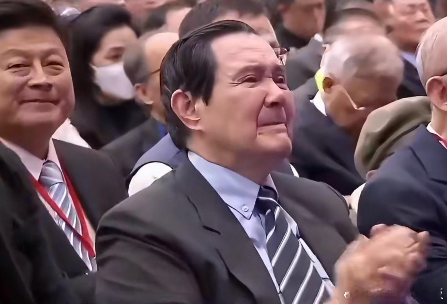 郑丽文正式就职国民党主席中国国民党主席郑丽文11月1日正式就职。她演讲称，未来会