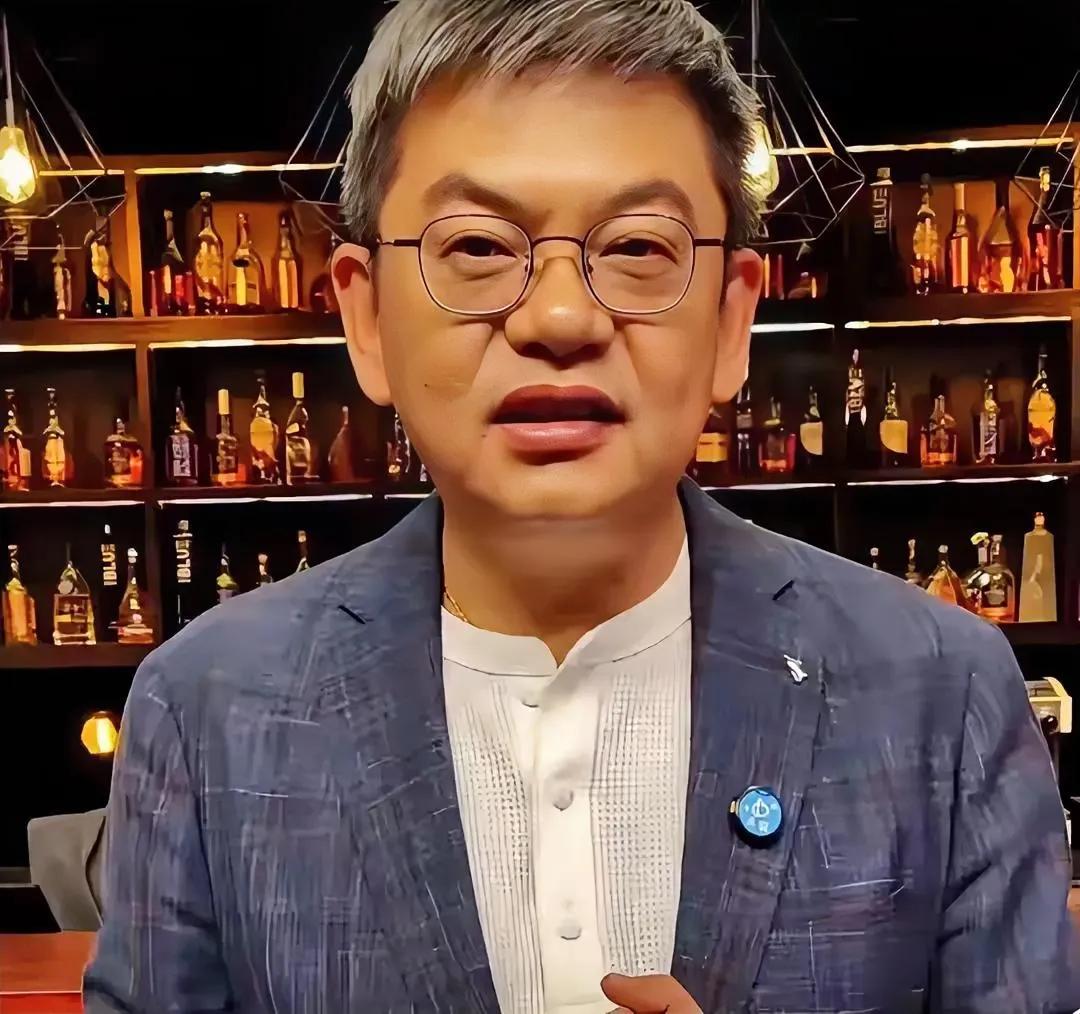 苏群的点评遭到了球迷质疑！

男篮亚洲杯决赛，中国男篮89-90惜败澳大利亚男篮