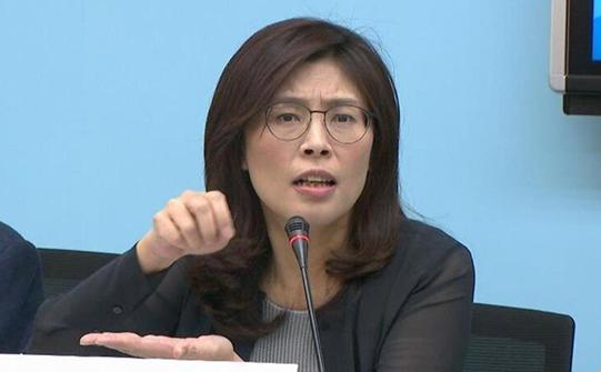 该丢掉幻想了！国民党这一步，等于亲手把自己踢出了历史主角席。
 
郑丽文公开拒绝