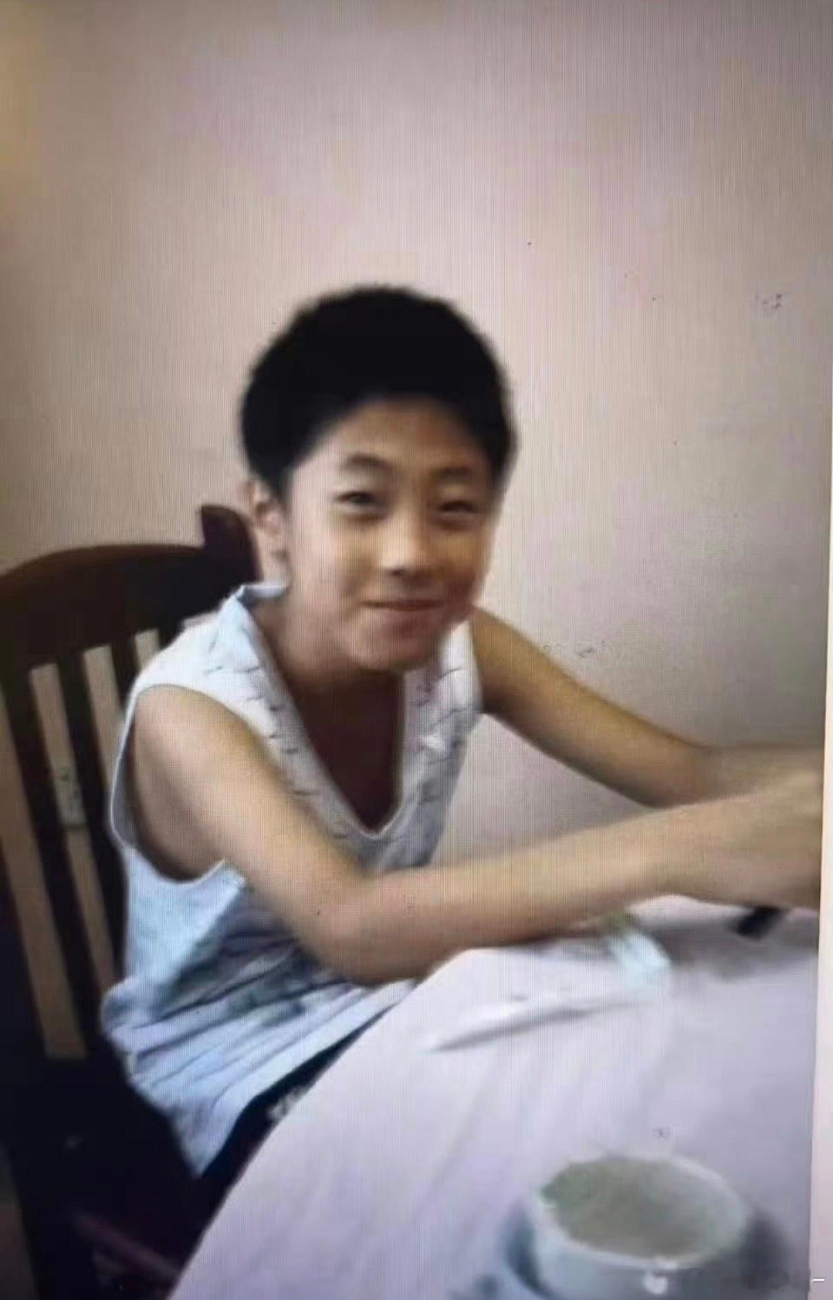 本来还差一个输越南bo3，卓哥来了凑就齐了。答应我看见越南腿别软。曝Zhuo低价