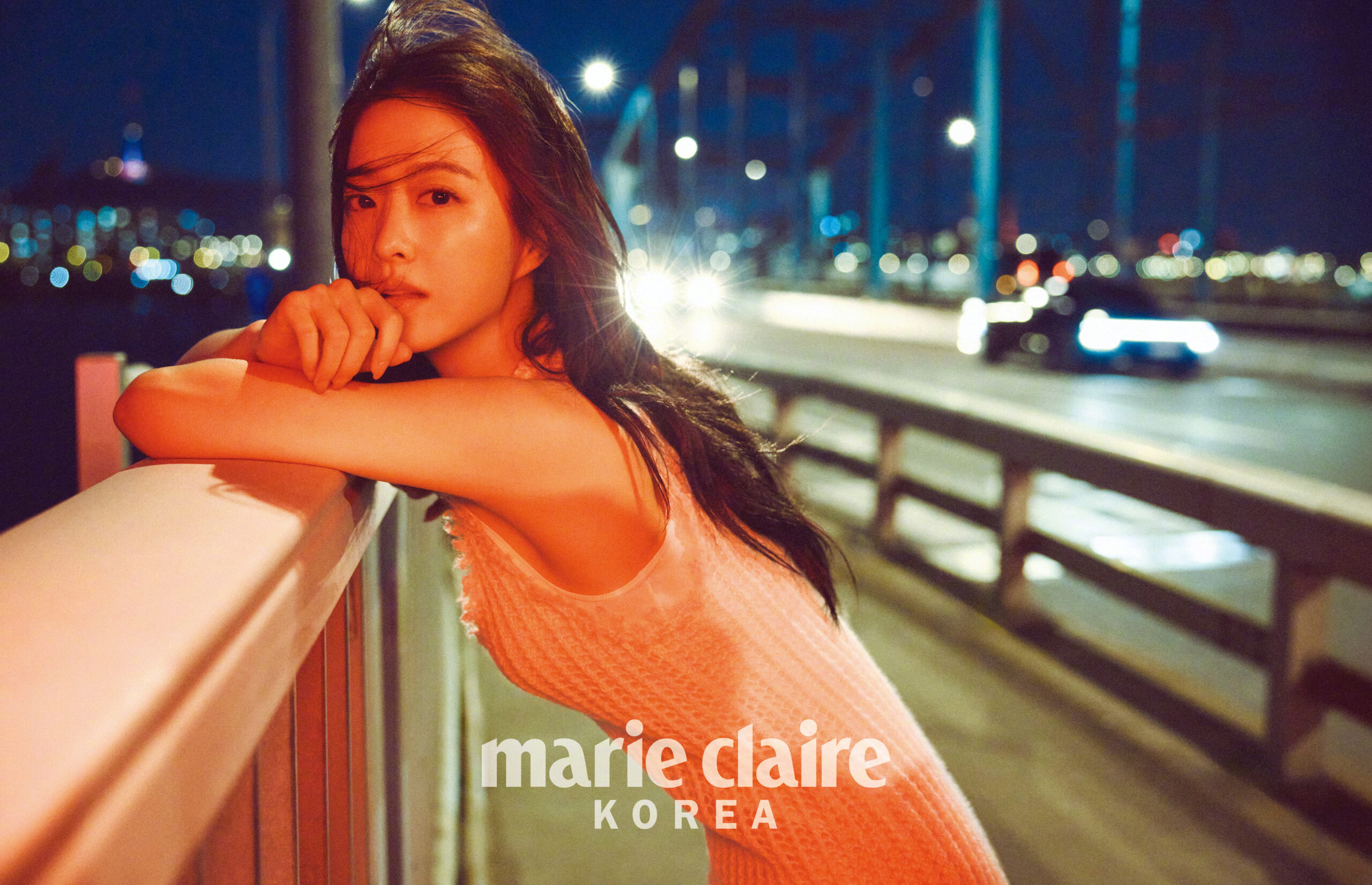 朴宝英  Marie Claire Korea 6月刊，都市夜色光影勾勒出美丽轮