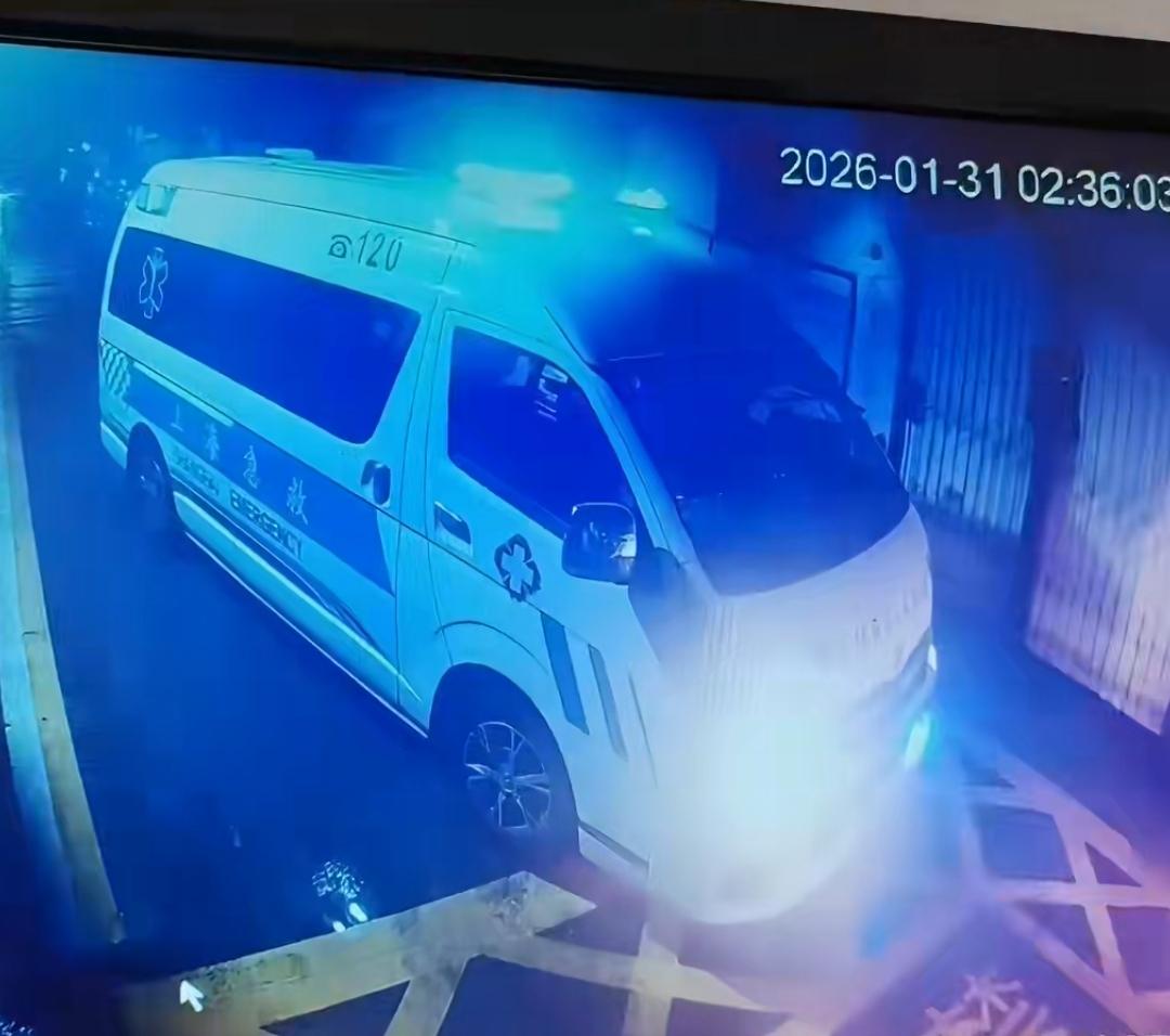 无语，
1月31日凌晨2点，
上海黄陵小区105岁孟阿婆在家摔倒头撞到桌角血流不