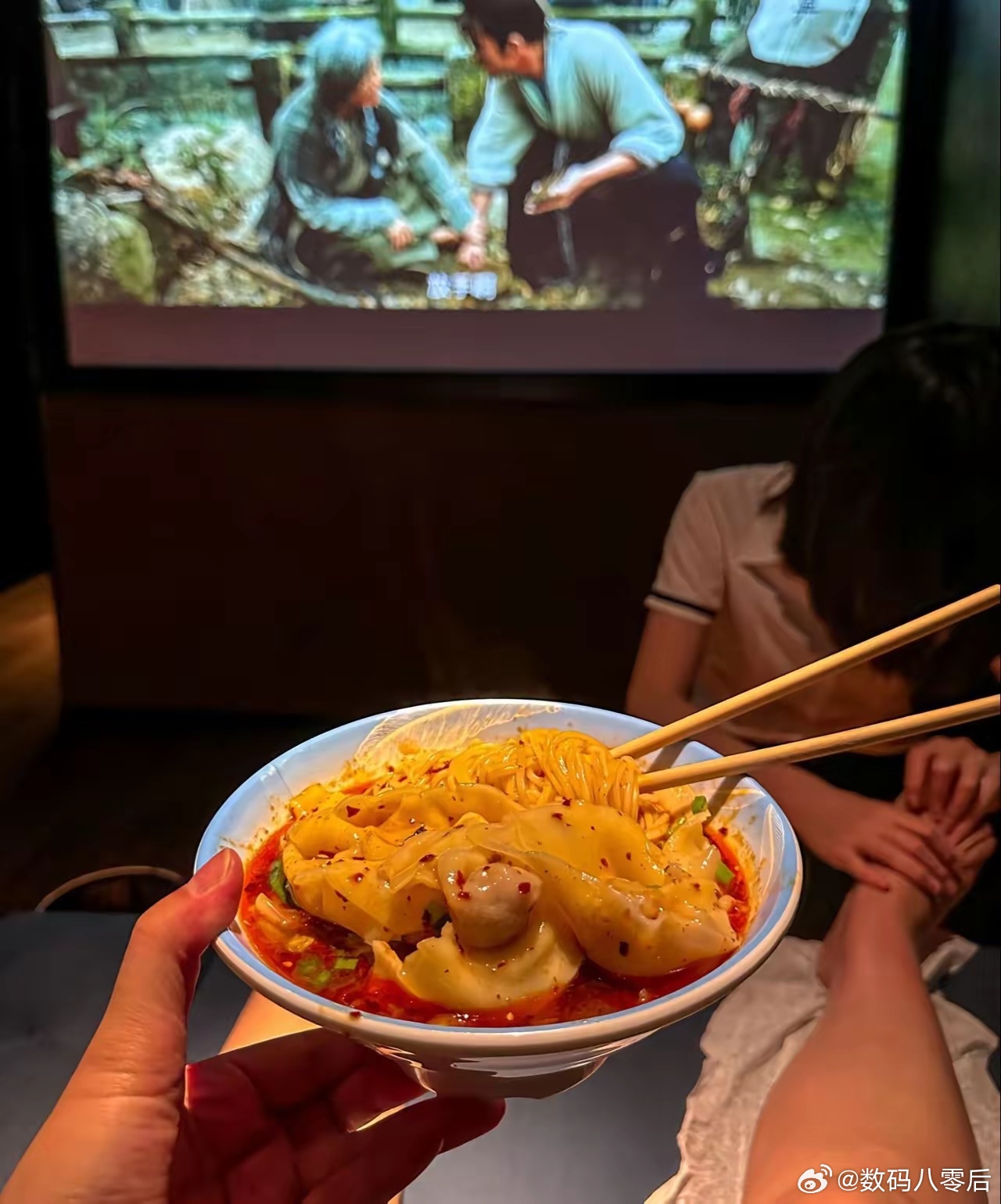 啥过节不过节的，对付吃口吧！[允悲] ​​​