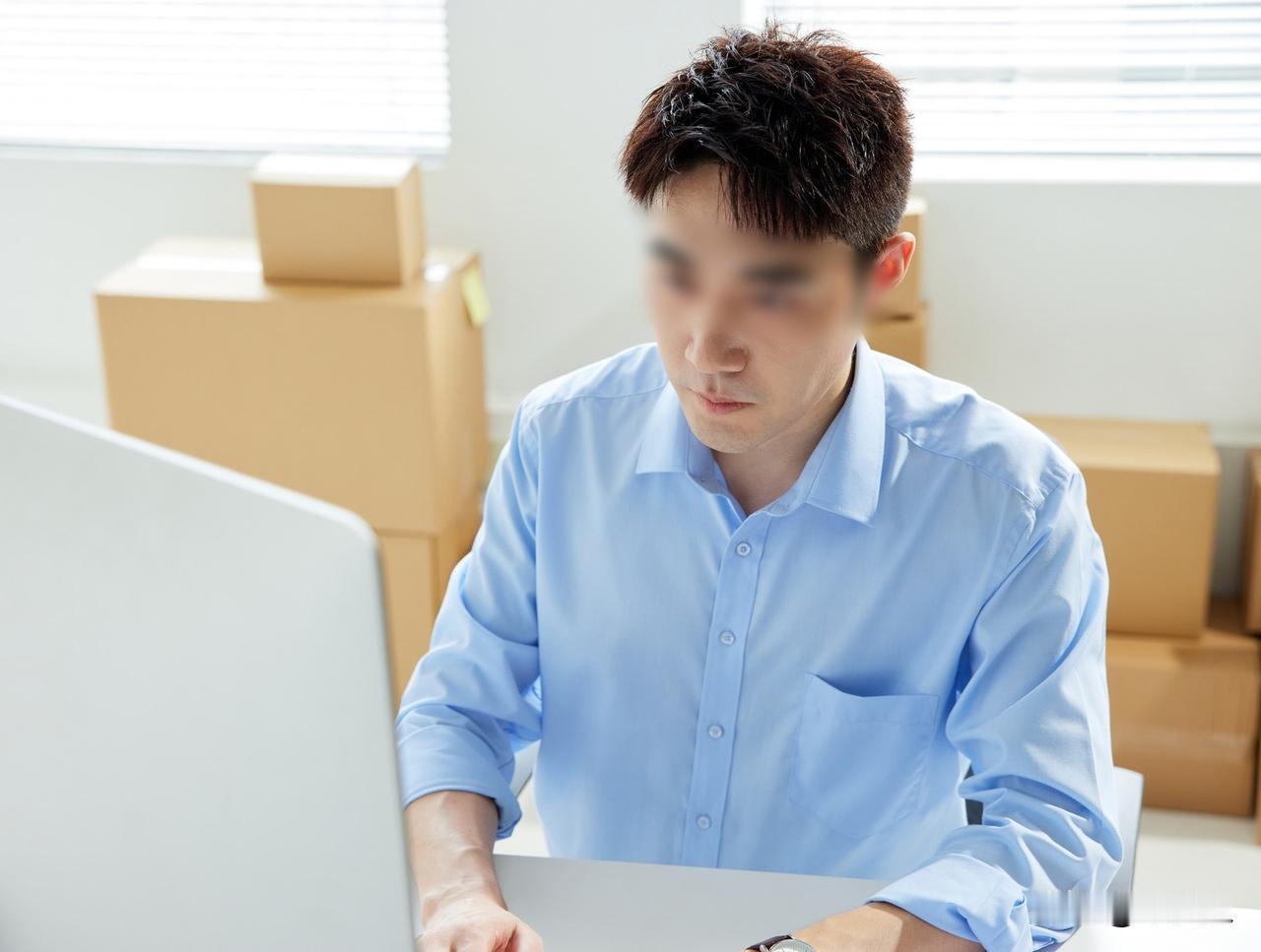 大快人心！江西南昌，男子在公司上班5年多，月薪25500元，公司在没有与他协商的