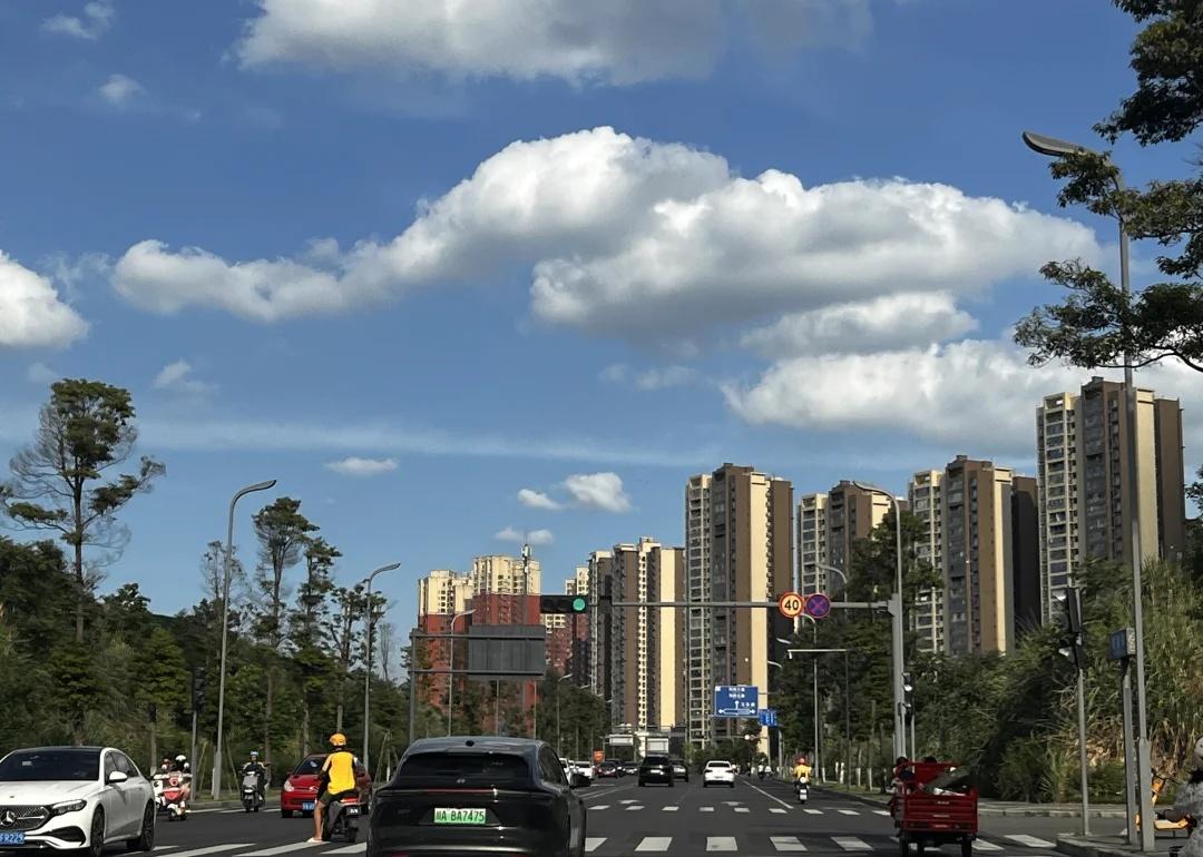 成都人眼里为啥只看到霾？
别忘了抬头仰望天空 日落爱好者 抬头看看天 抬头就能看