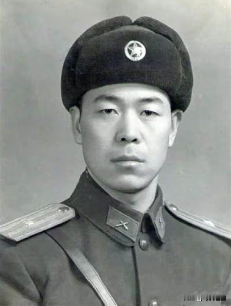 岳振华（1925年5月~2013年10月31日），男，汉族，中国共产党党员，河北