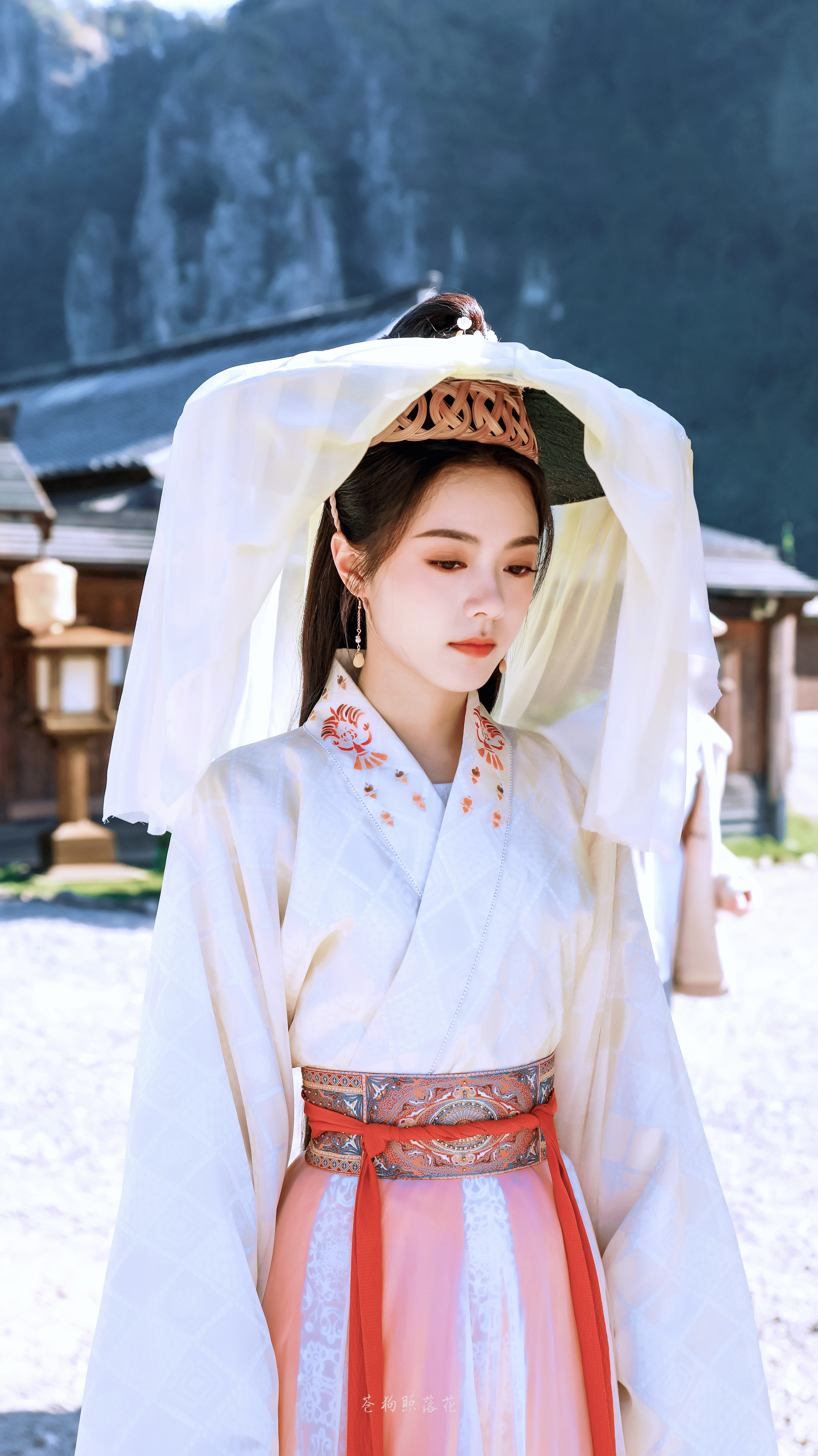 赵今麦 《度华年》李蓉壁纸-白衣+帷帽 ​​​