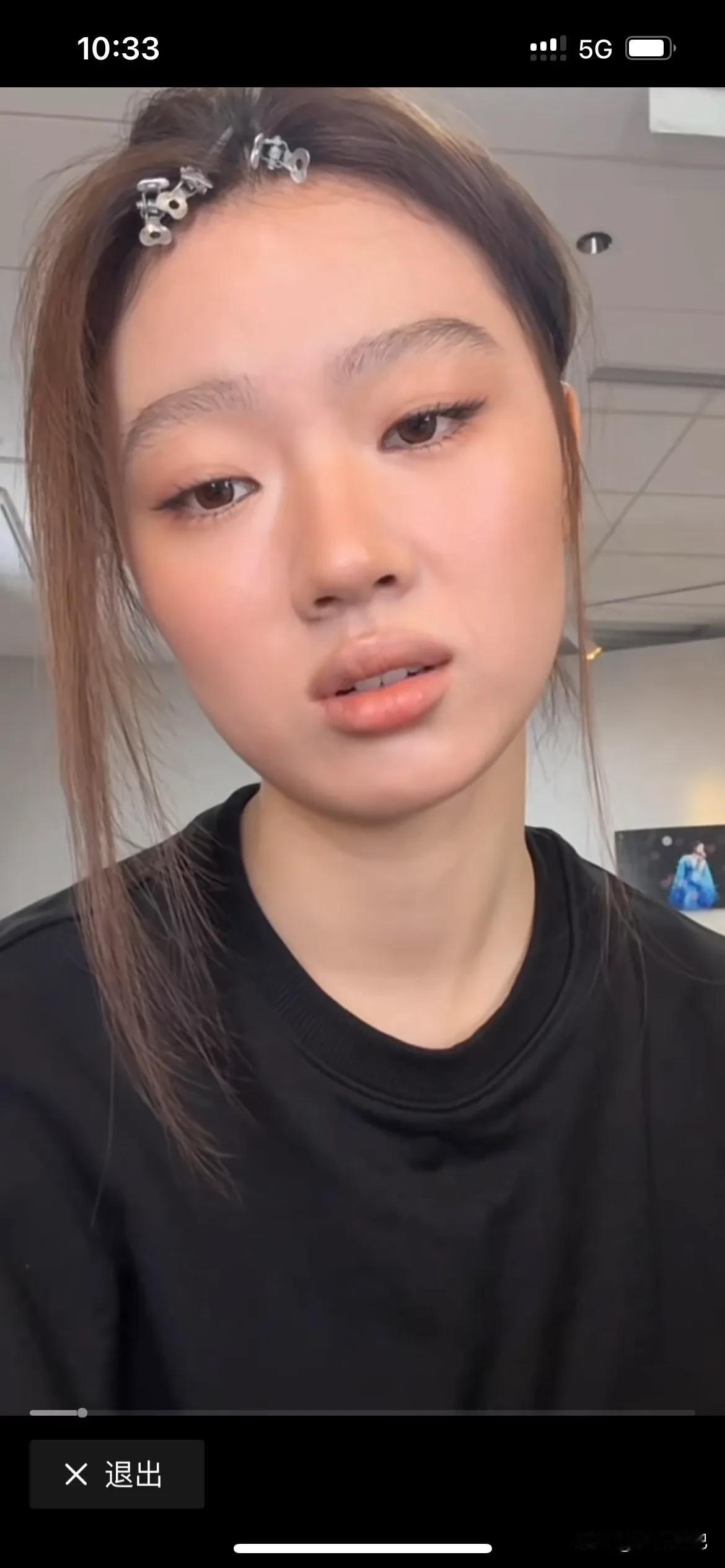 单依纯老师的嘴唇是全世界公认最性感的，没有之一，她的美唇无人能比，独一无二，超级