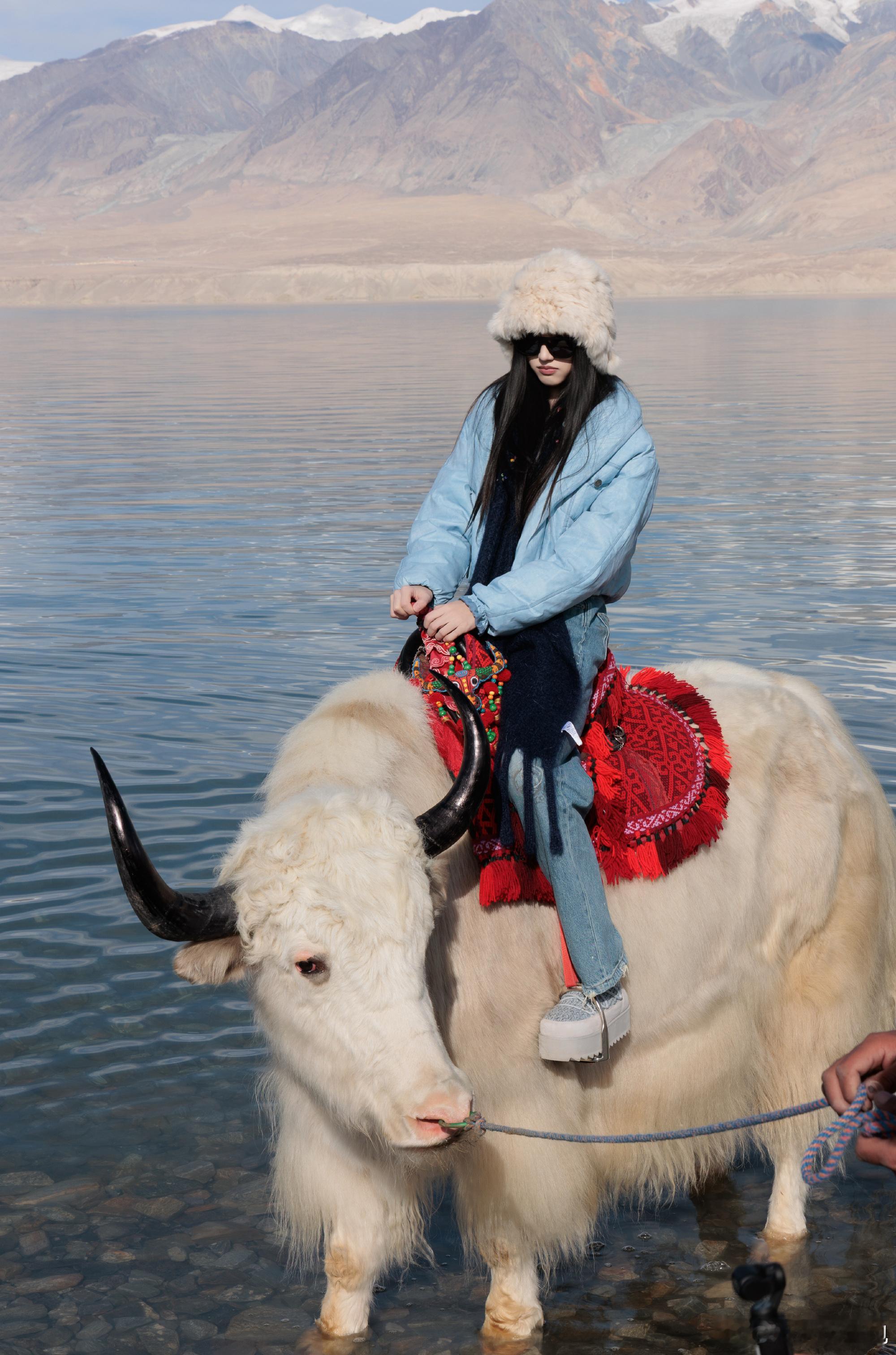 沈羽洁缺氧也消停不了一点 沈羽洁用镜头完成了一场身体与心灵的奇妙对话。当高原反应