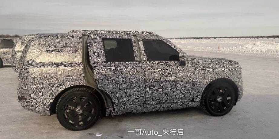 奇瑞Freelander的谍照图疑似曝光另外它的边上还有一个智界V9期待下实车的