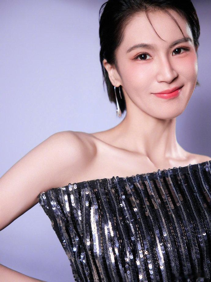 乘风毕业同学录乘风2026 收到曾沛慈的乘风同学录真的好幸福！温柔的字句藏着满满