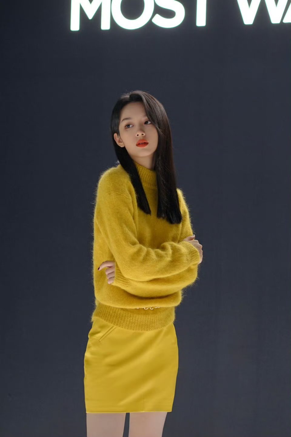 豆包给周也指导的穿搭周也～～周也周也