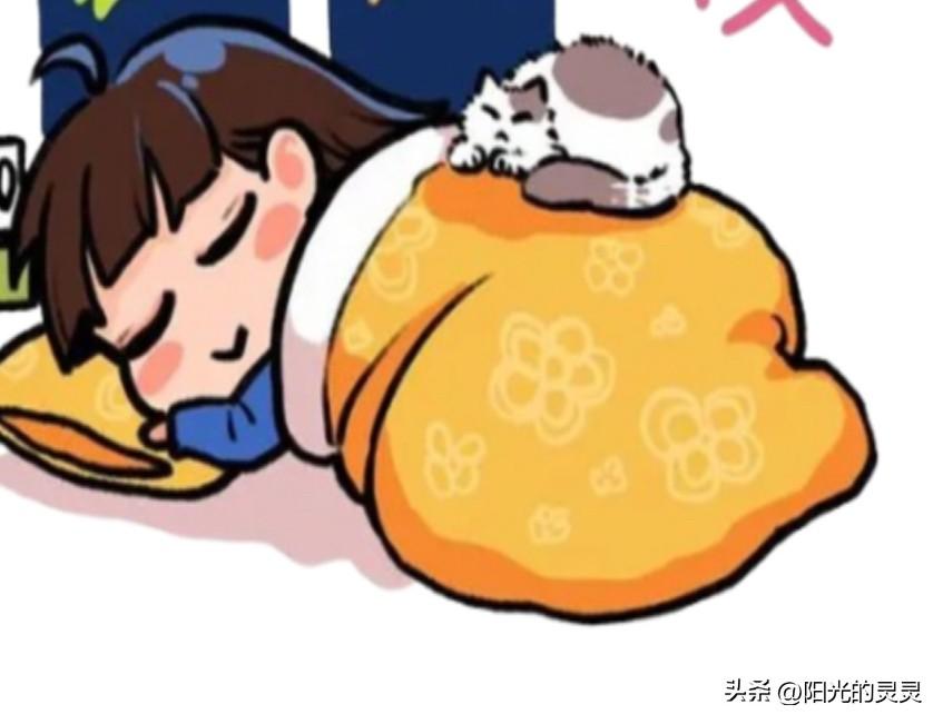 人老了是不是就糊涂了？
下午弟弟给我打电话，说老妈戴的金镯子丢了。前天喂妈妈饭的