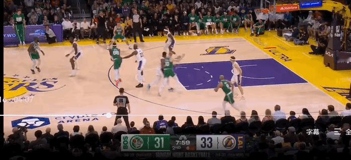 那个球，是把范，一把推了几米远，本应犯规动作。只是裁判，眼睛有问题了，没看见。好