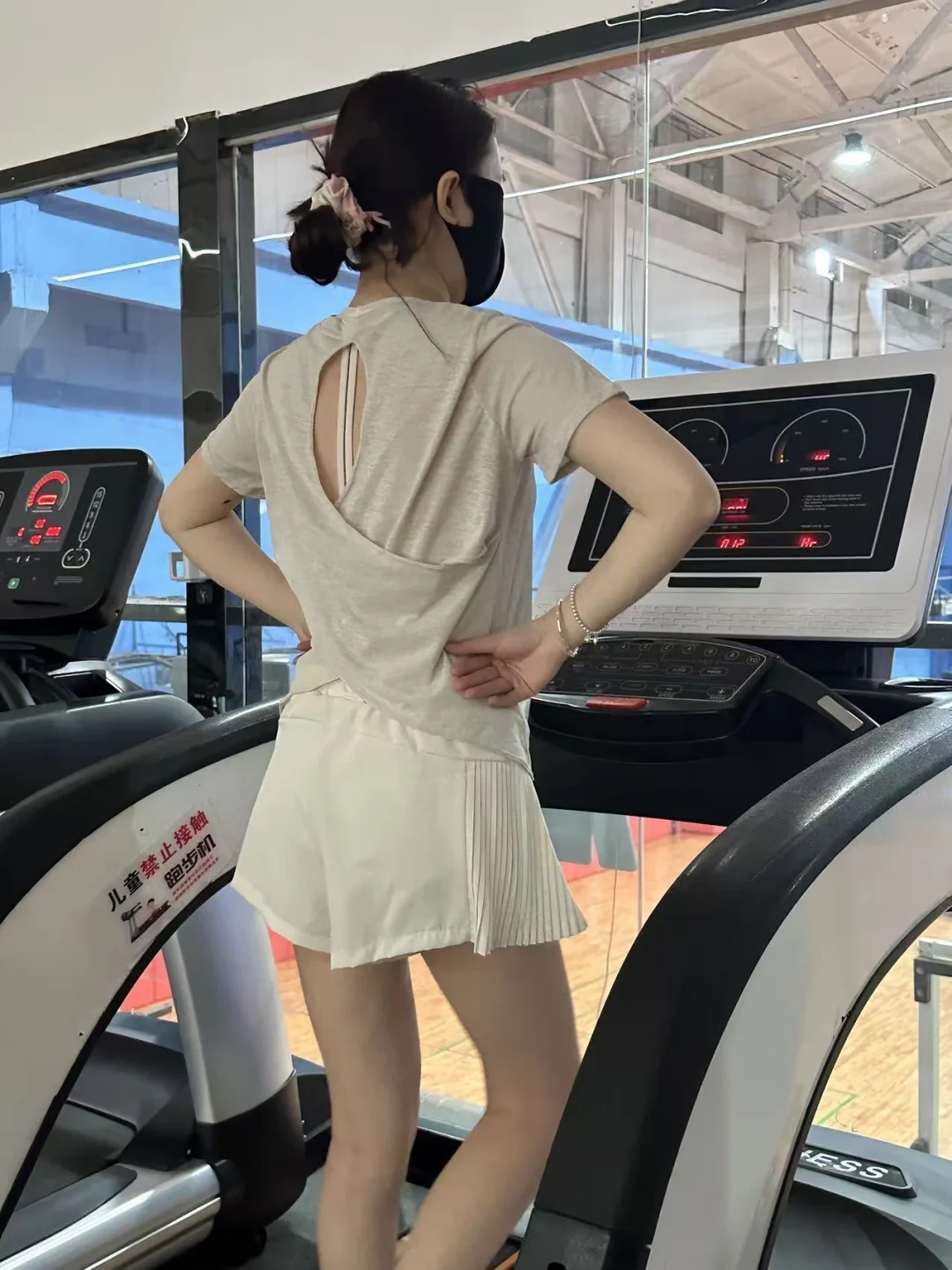 又是下班直接穿去健身房的一套