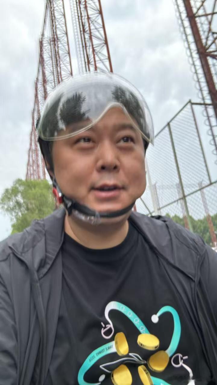 好家伙，孙逊也是不容易网速慢点都不知道咋回事，有一群人跟打游击似的……这就戴上了