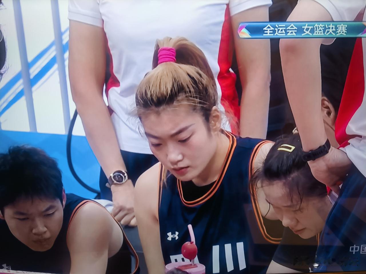 全运会女篮决赛，广东女篮为广东省再添一枚金牌！
      广东队对阵四川队的比