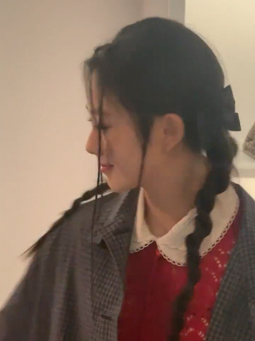 为什么新生代女明星都没有那种大美女类型的了，相反都是小家碧玉型的。 