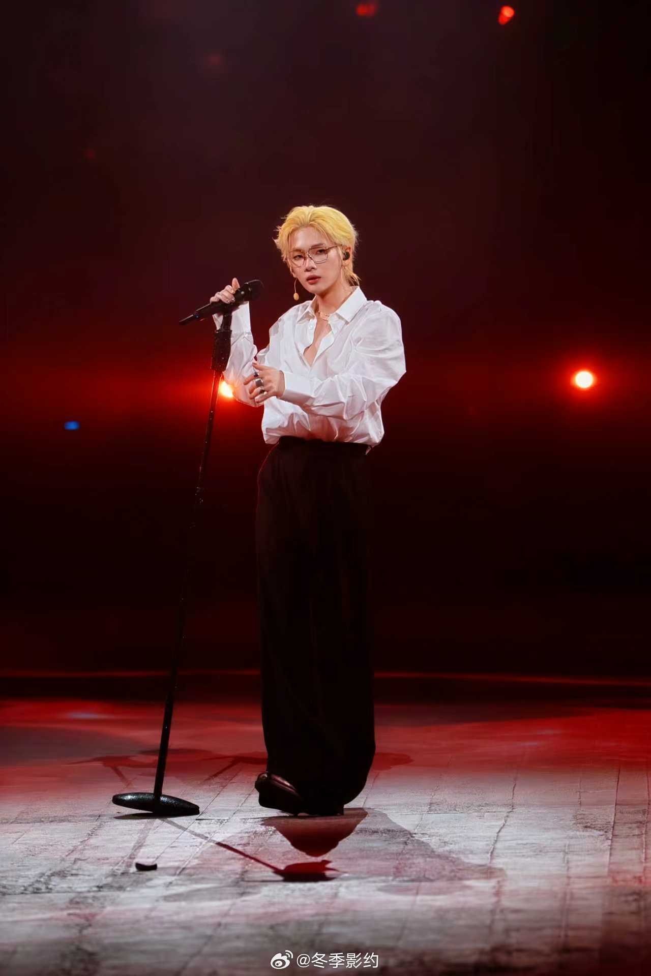 周震南南京演唱会官宣 南京场定了，有时间的可以去感受一下。他的现场一直挺稳的，不