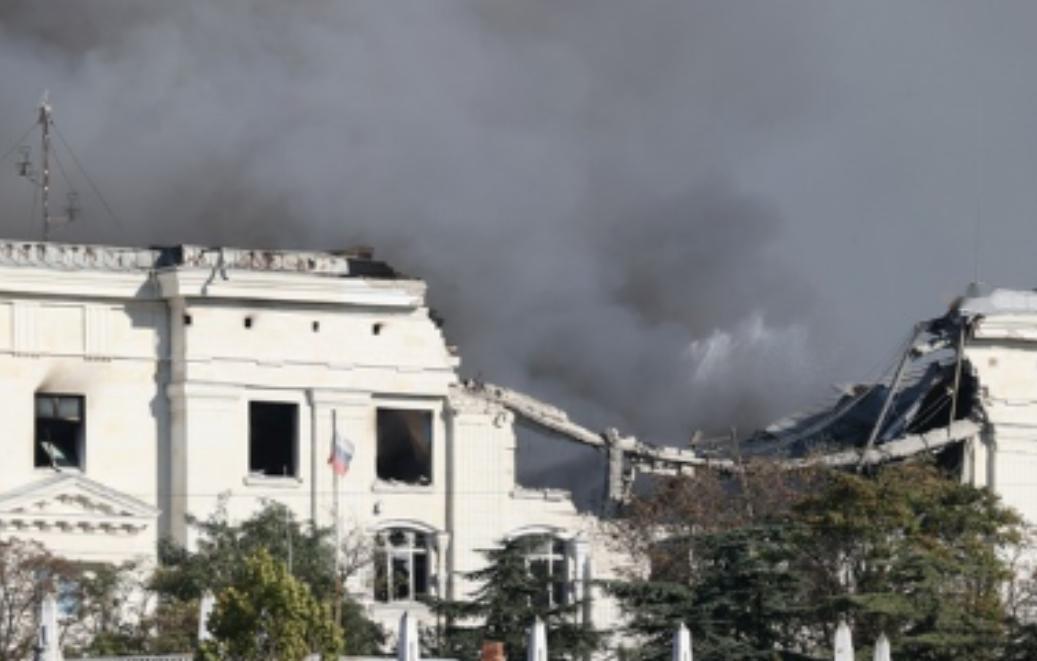 乌克兰冤不冤！四年的时间，四年的拼杀，硬生生把俄罗斯从一个超级大国打成了普通国家