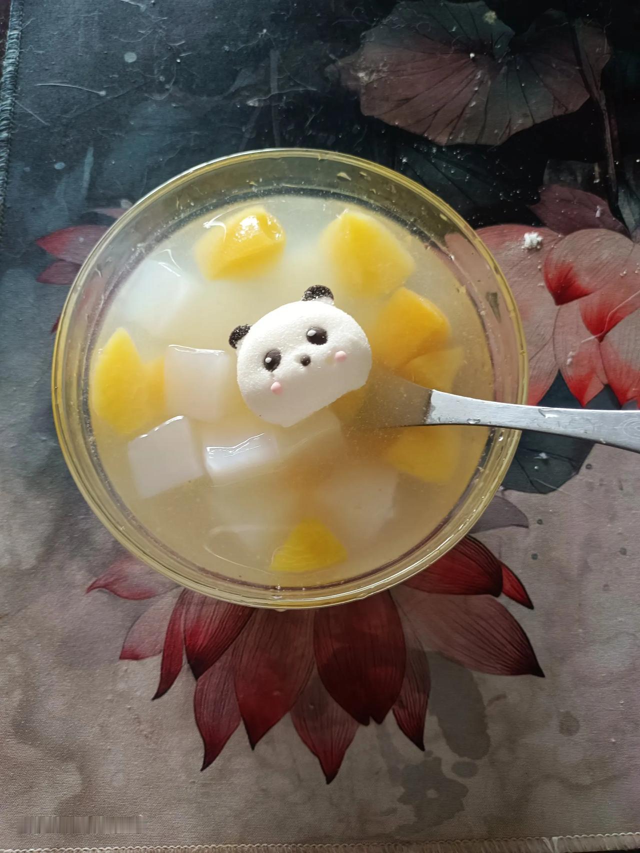 有的人坏，都不知道为什么？甘肃天水幼儿园，用绘画颜料做食品，真的让人难以理解。图
