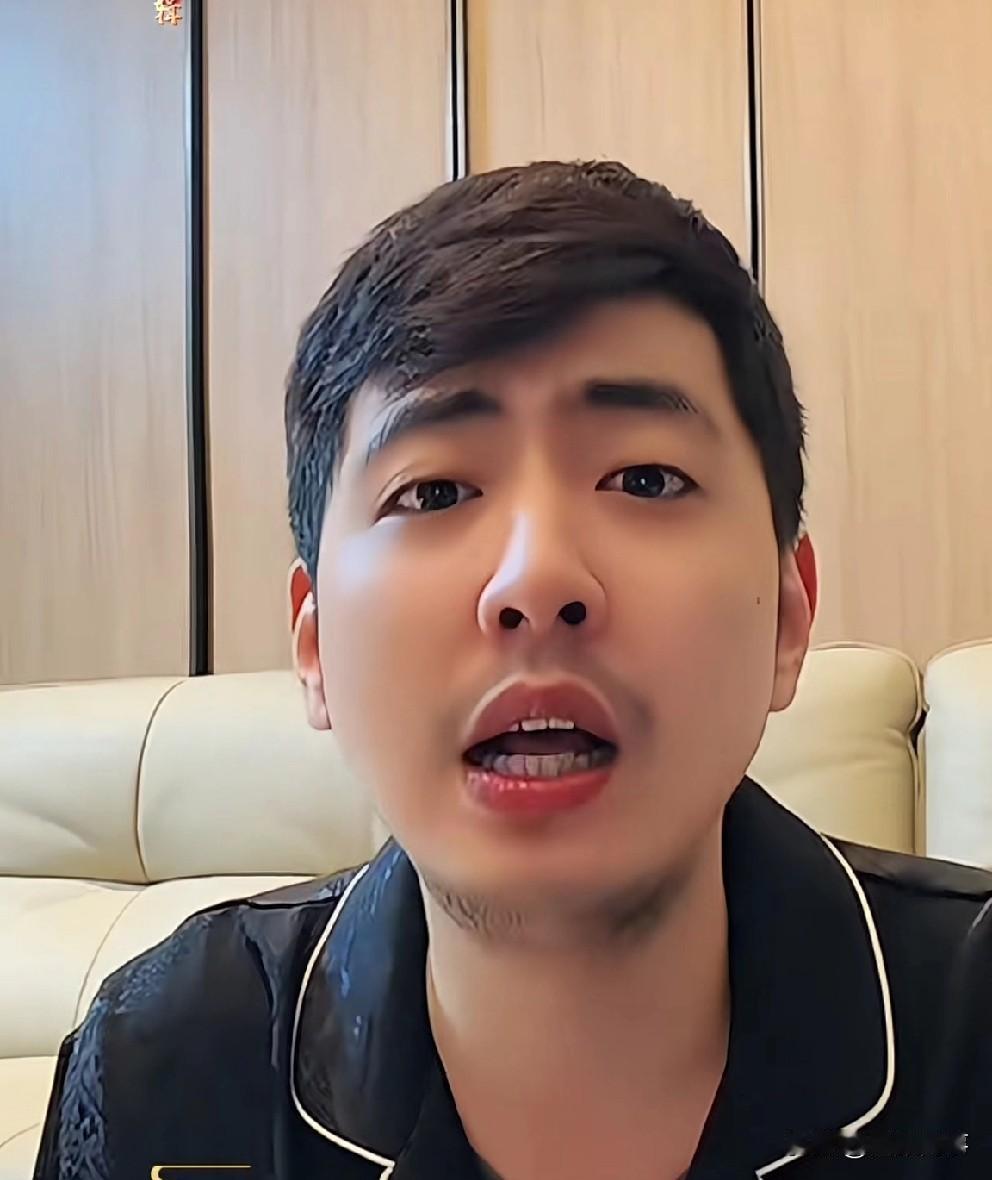 驴家奶豆国外失联，小辉专场中线二刚！

          奶豆在有半个月没在互