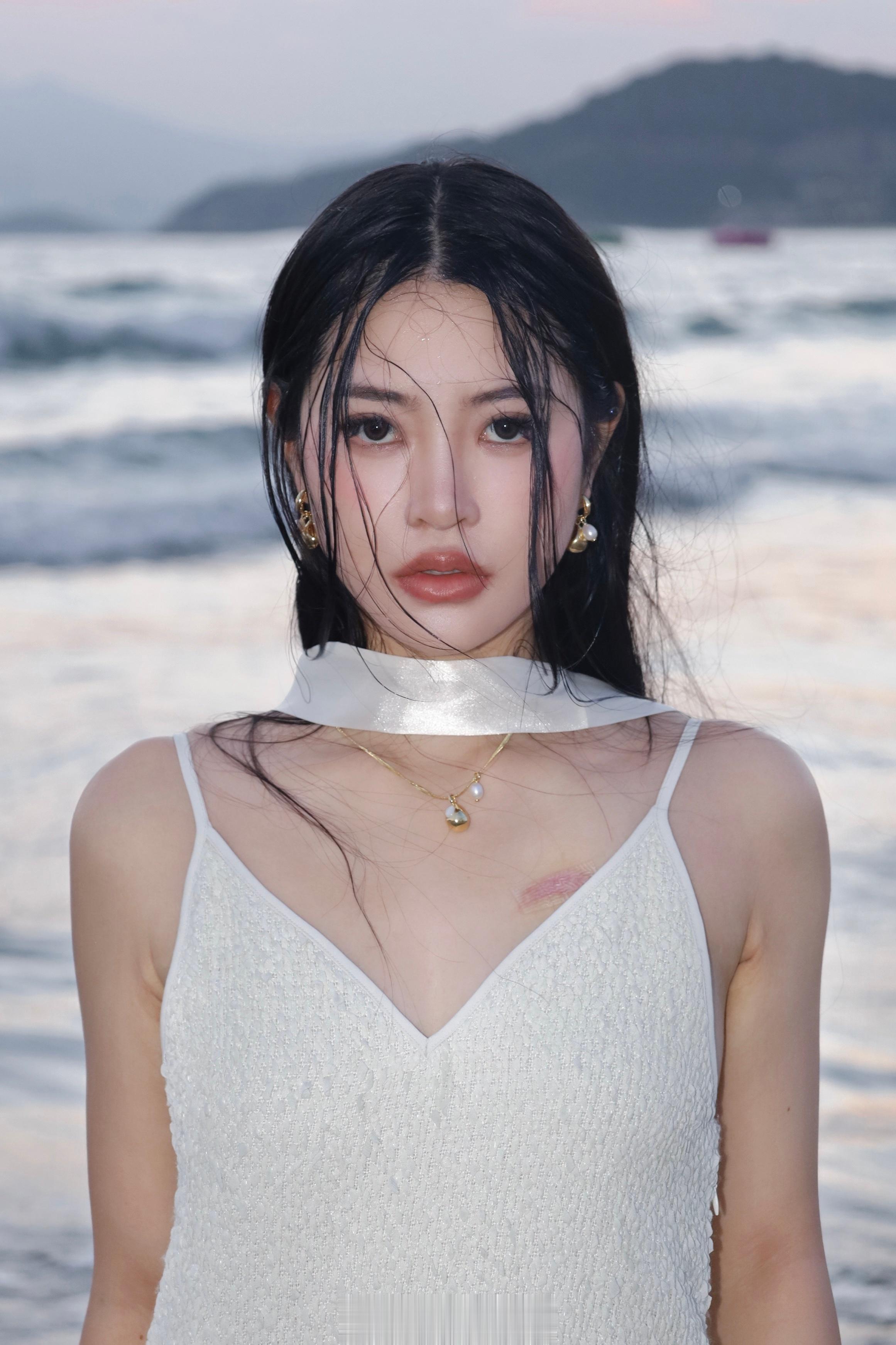去海边去看了一场日落 ​​​