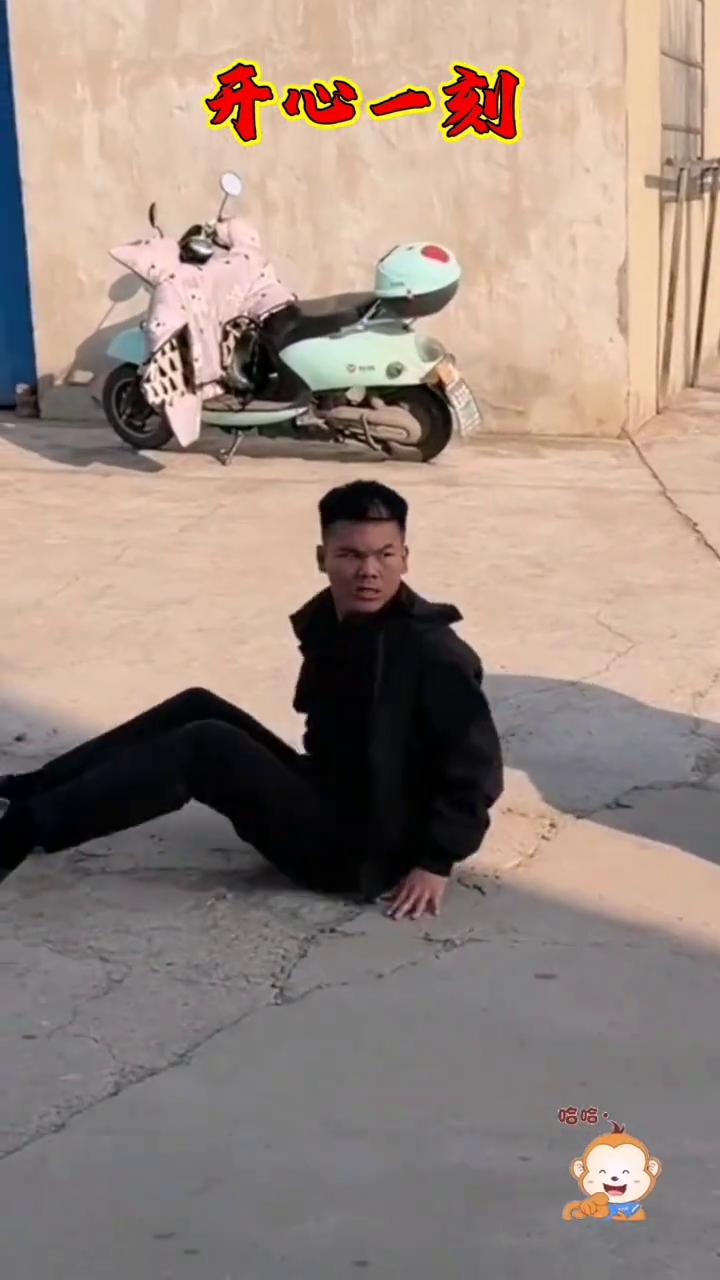 开心一刻。
开那么快赶着投胎。
