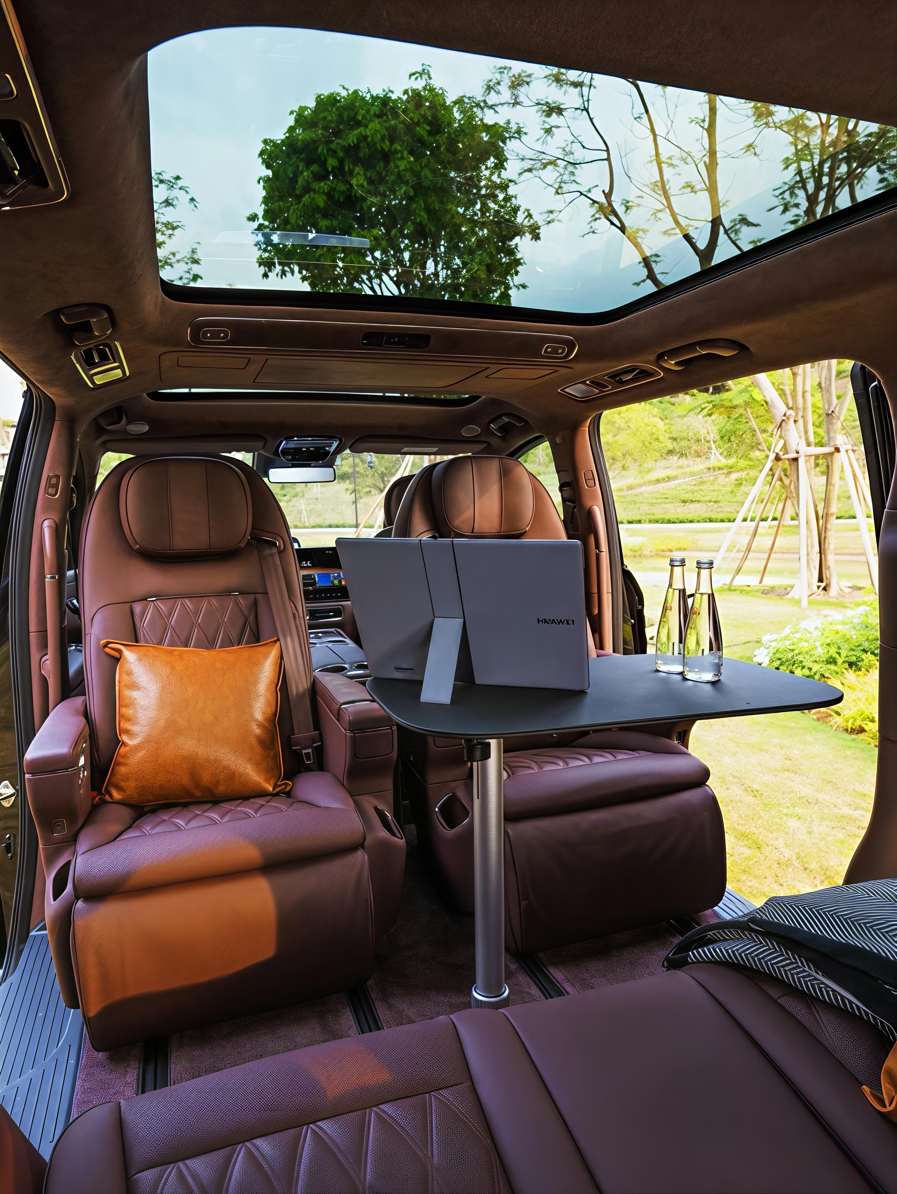 智界V9这个内饰在MPV里面横向对比很棒啊为啥今天那么多人骂难不成是俺变老登了