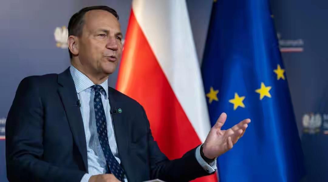 波兰外长：俄罗斯精英必须承认“入侵”是错误，战争才能公平结束。

波兰外交部长西