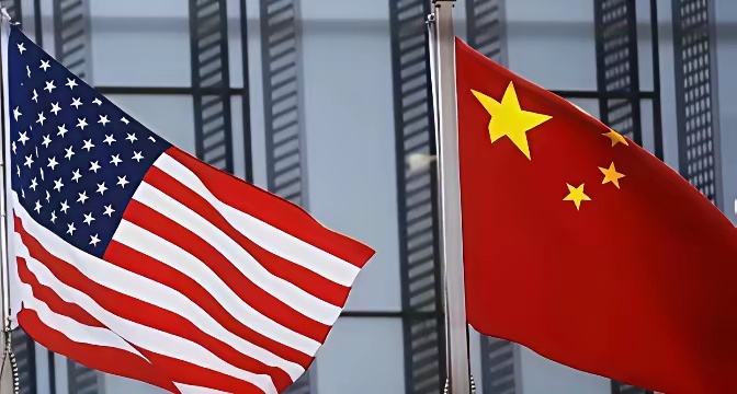 一位美国经济学专家表示，除非中国就此结束发展的脚步，不然美国和中国彻底撕破脸似乎