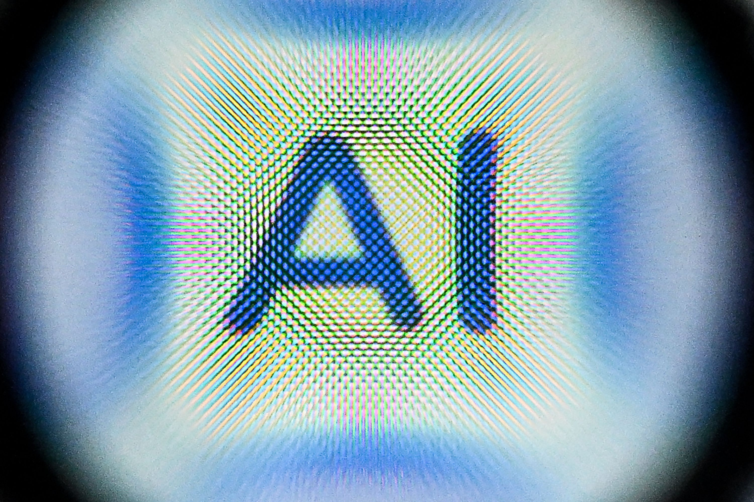 #41%印度员工每天使用AI# 【#美国AI禁令震动印度#】据美国消费者新闻与商