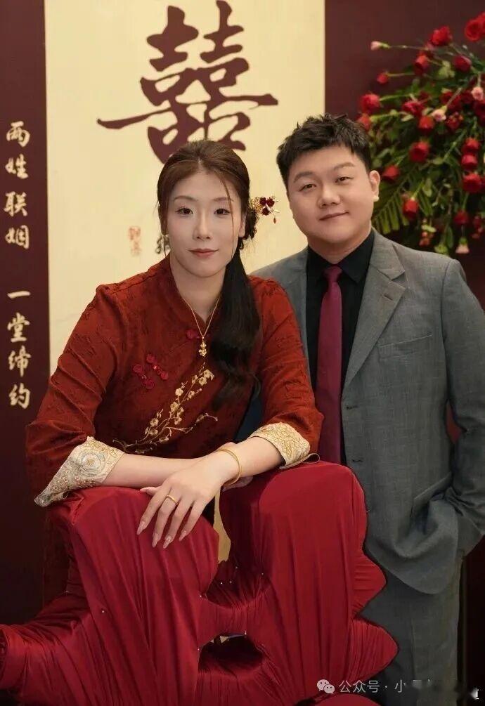天津渤海银行女排杨艺天津渤海银行女排的杨艺与德云社张霄白订婚，恭喜恭喜！ ​​​