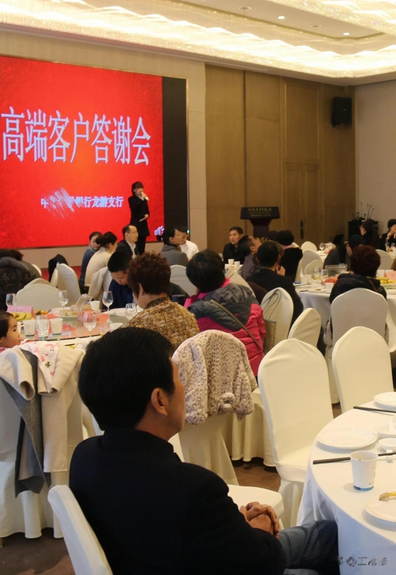 拥有一个亿，到底有多痛苦？

有人说:搞笑的吧，全部存银行，吃利息，日子逍遥快活