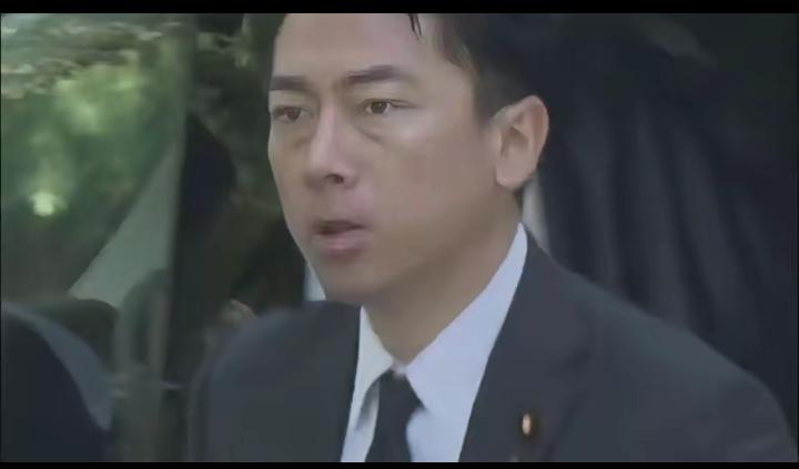 “就在刚刚，
​中国外交部发表严正声明，
​8月15日，针对日本防长小泉进次郎在