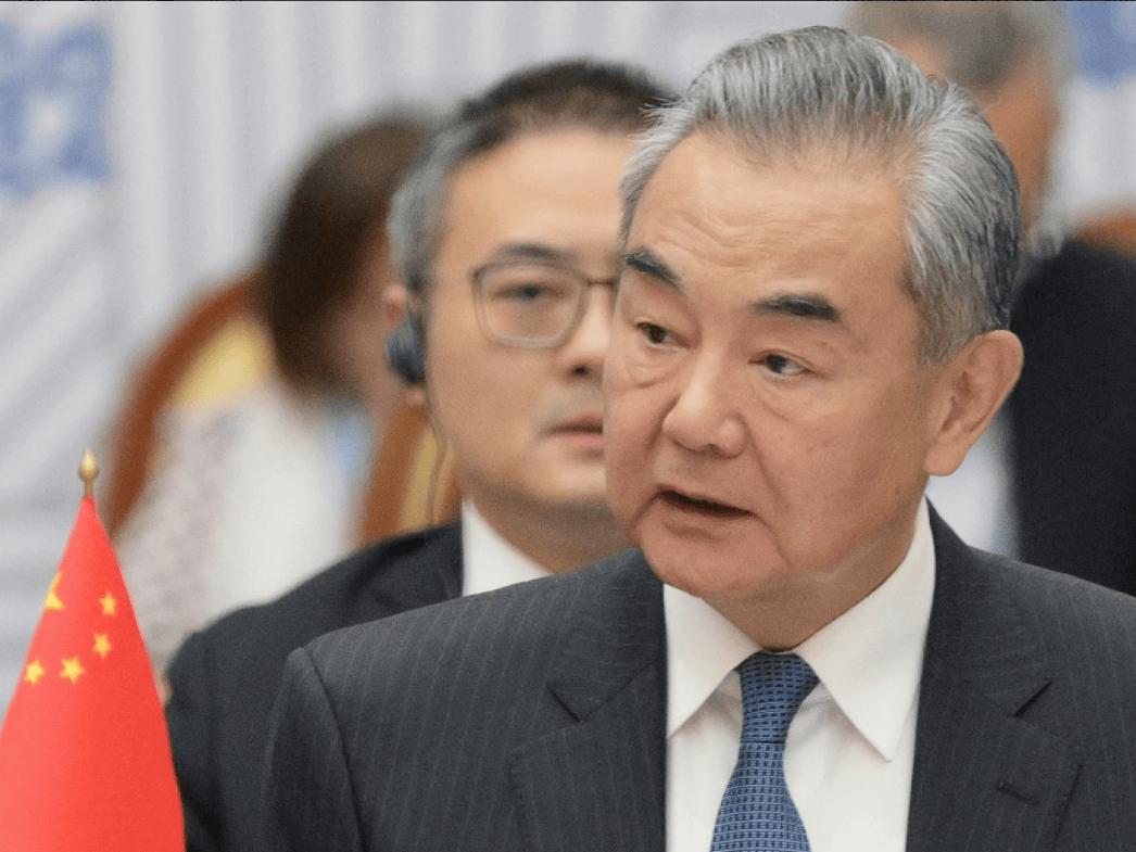 2月14号这天，咱中国外交部长王毅在德国参加慕尼黑安全会议呢，期间专门聊到了中美