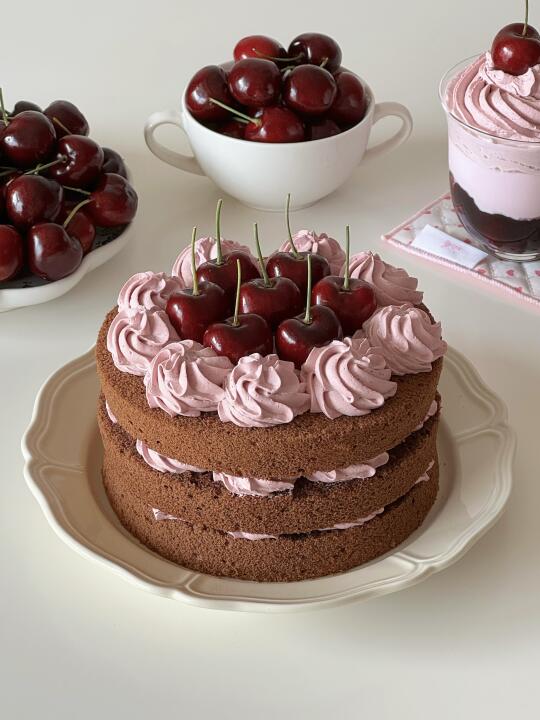 冬日甜品🍰车厘子奶油裸蛋糕🍒轻松易复刻‼️