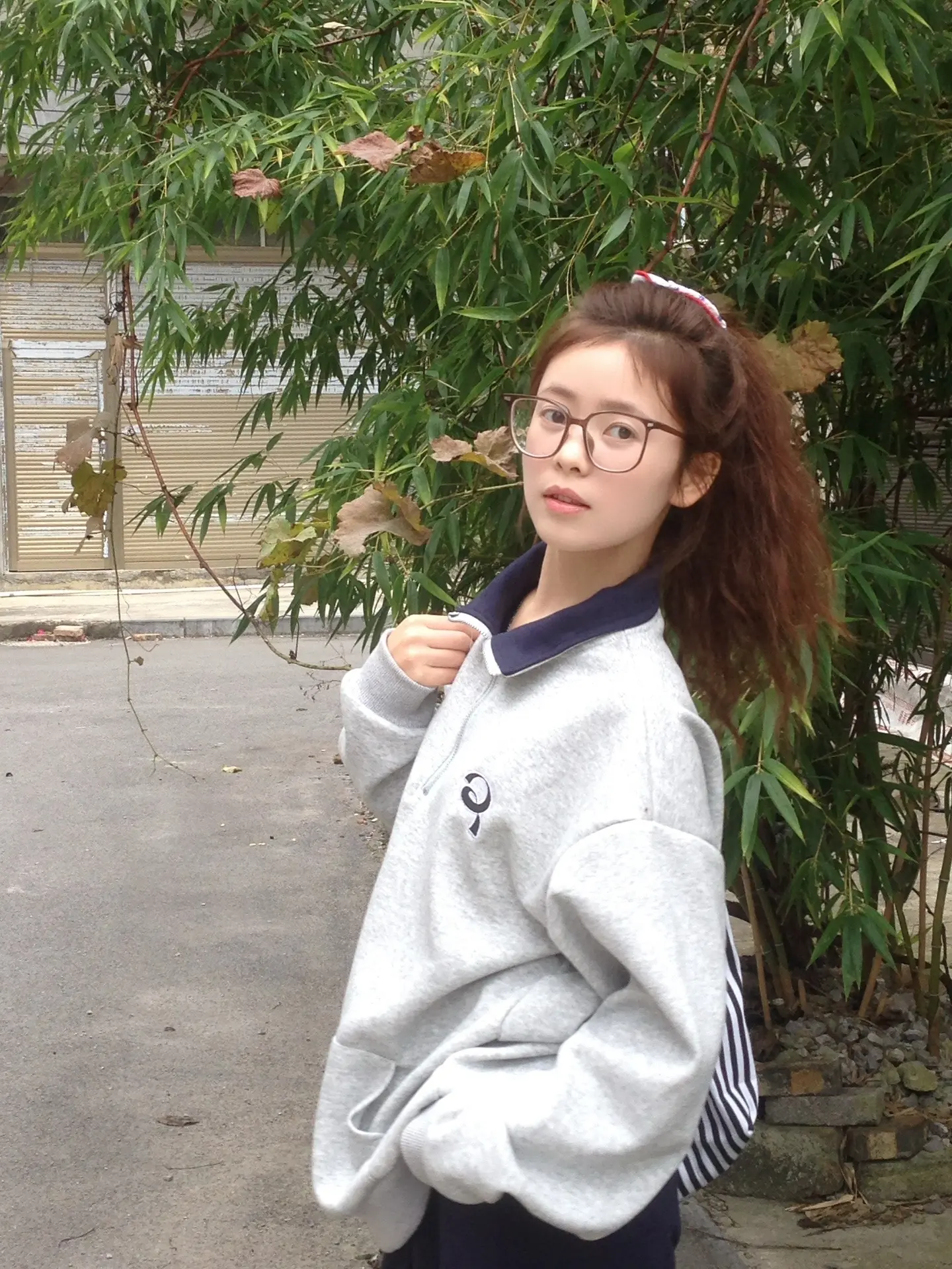 请喜欢她所有，不要让她换得换失。