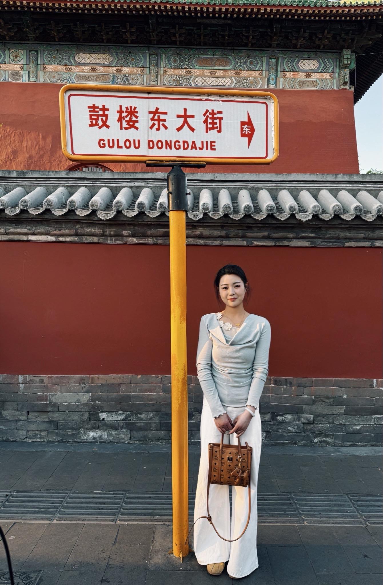 要把政治修养摆在党性修养的首位