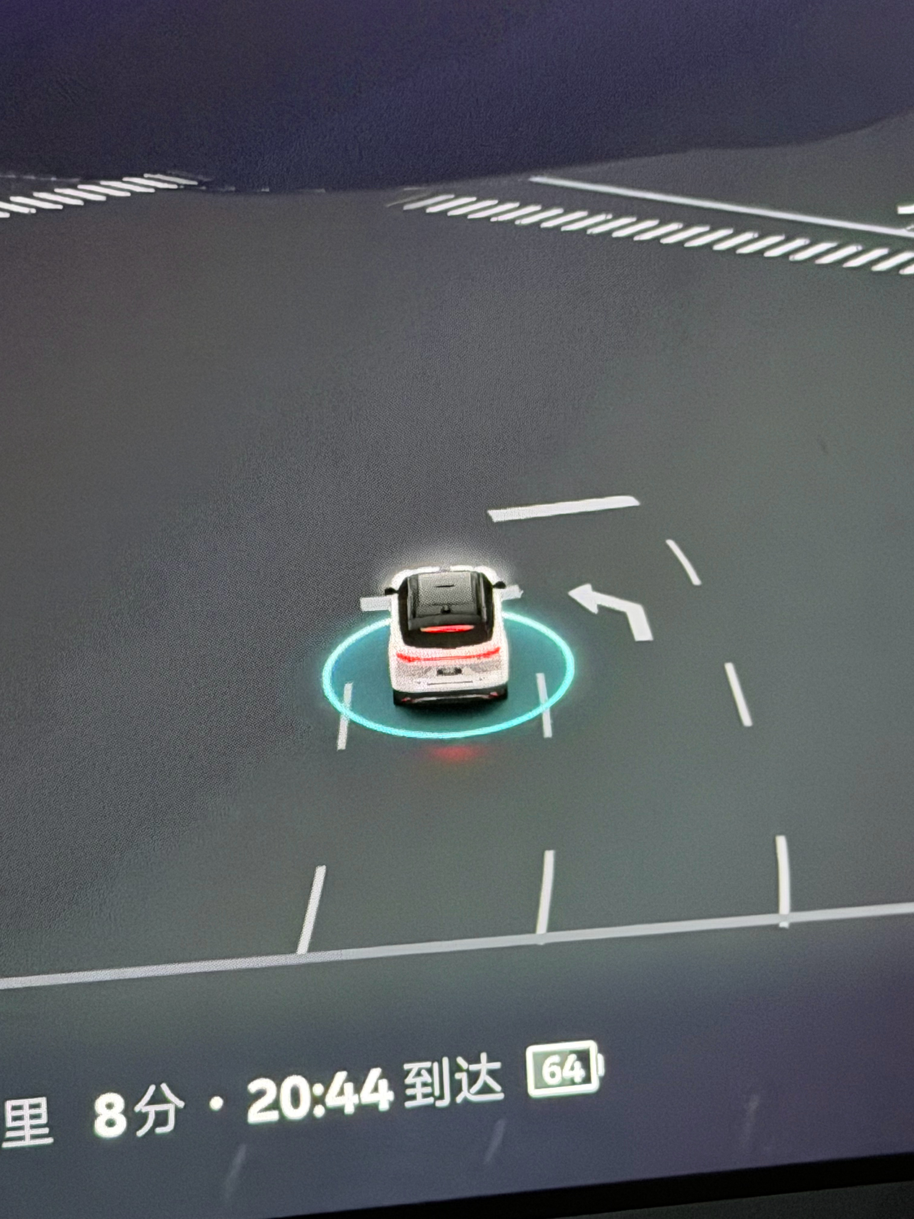 啊？蔚来 NWM 2.0 进待转车道这么丝滑啊？我差点以为要闯红灯了