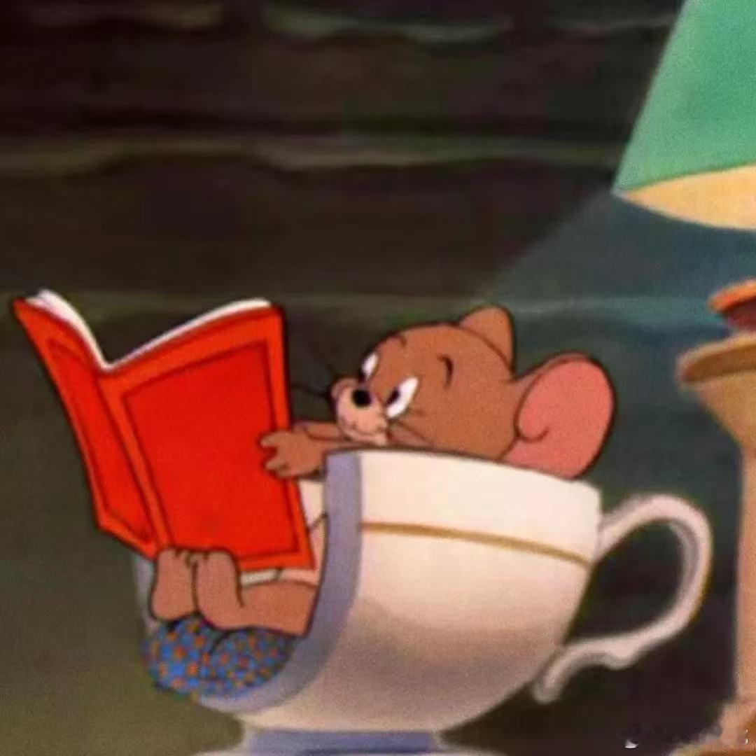 毛孩子一年能毁掉多少台手机 家里的猫咪每年都有一段“破坏季”，不小心把手机从桌上