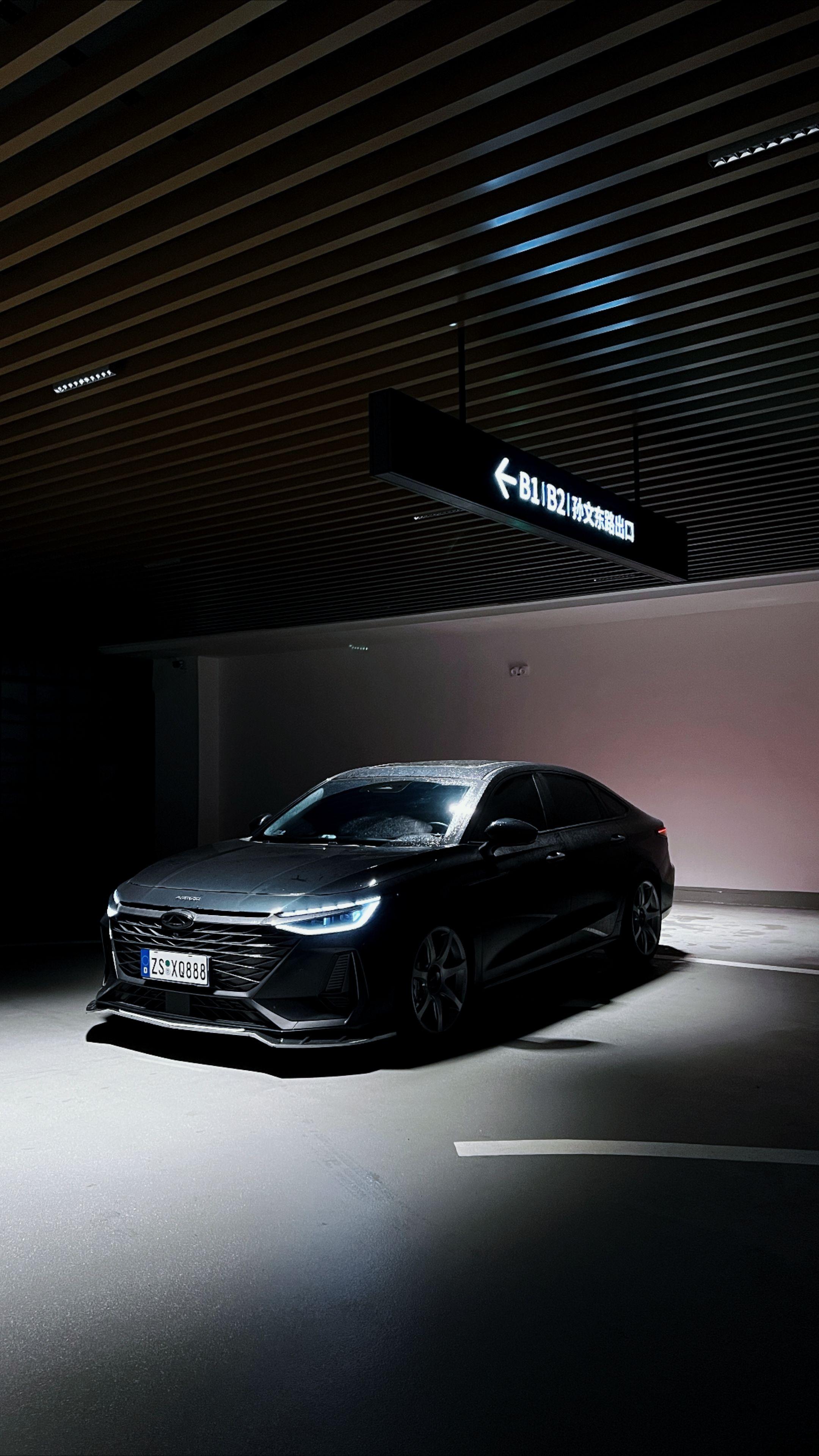 你那软绵绵的照片就别配硬曲儿了