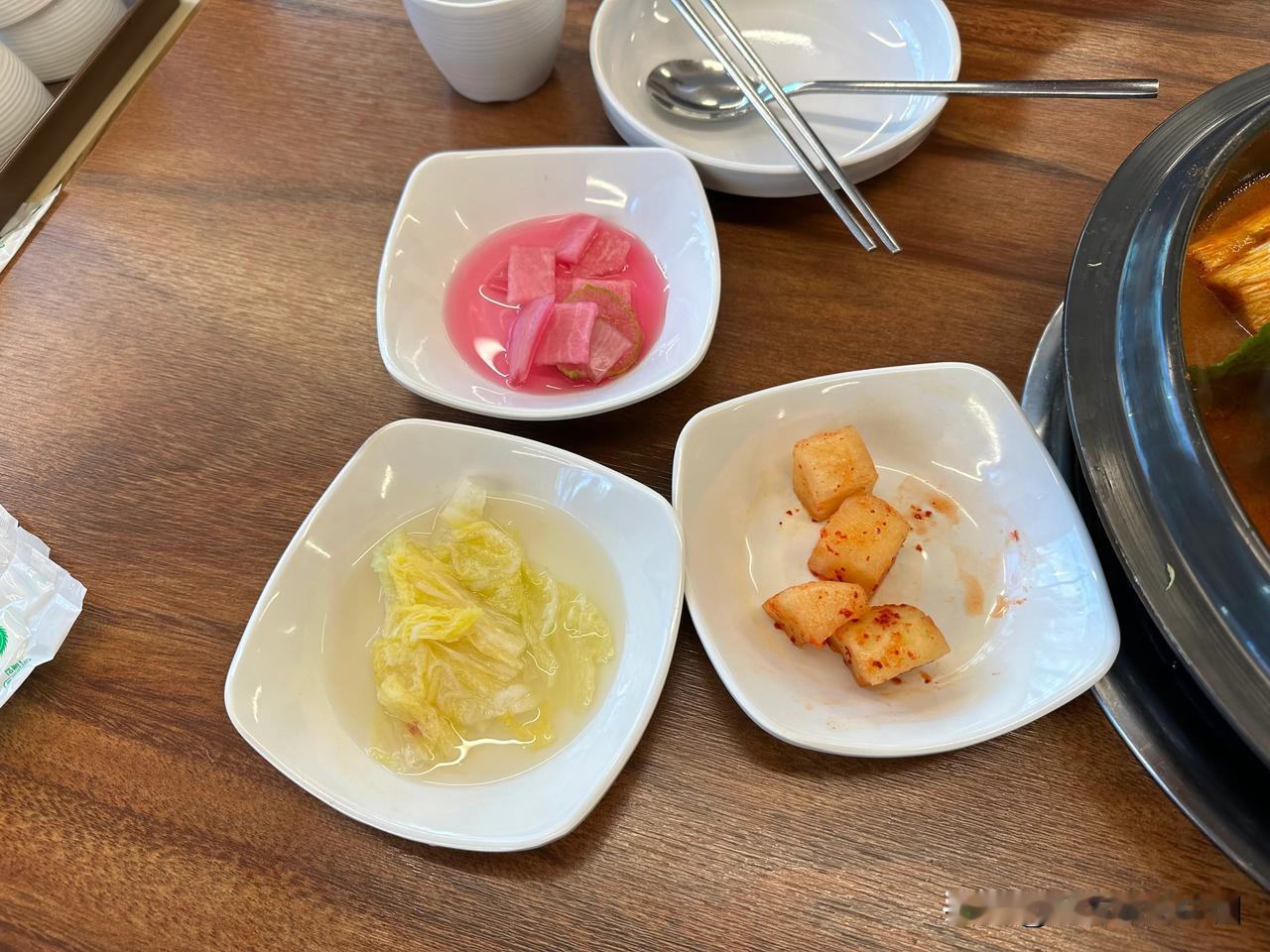#韩国美食# #韩国# #韩国旅游# 到了韩国首尔，在当地留学两年的朋友说，带我