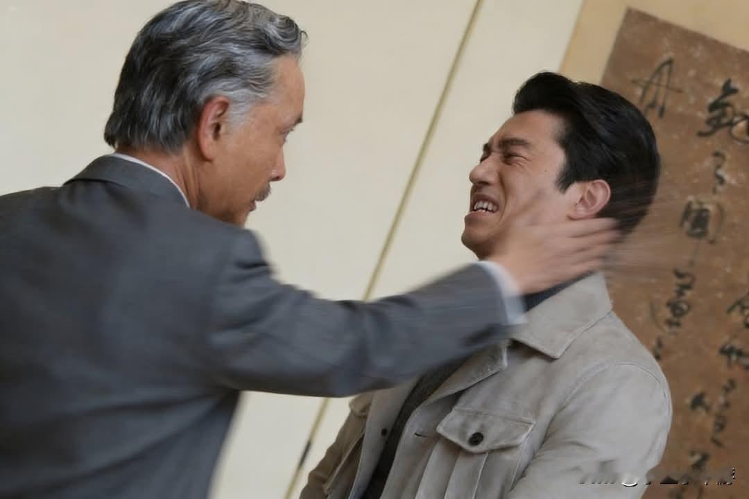 说说《寒战1994》。
 
我一直不太喜欢片中的某位演员，总觉得他过往的表演都不