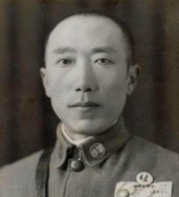 1941年，山西土匪乔日成投降日军后，日军中将竟亲自带着10000多人包围了他，