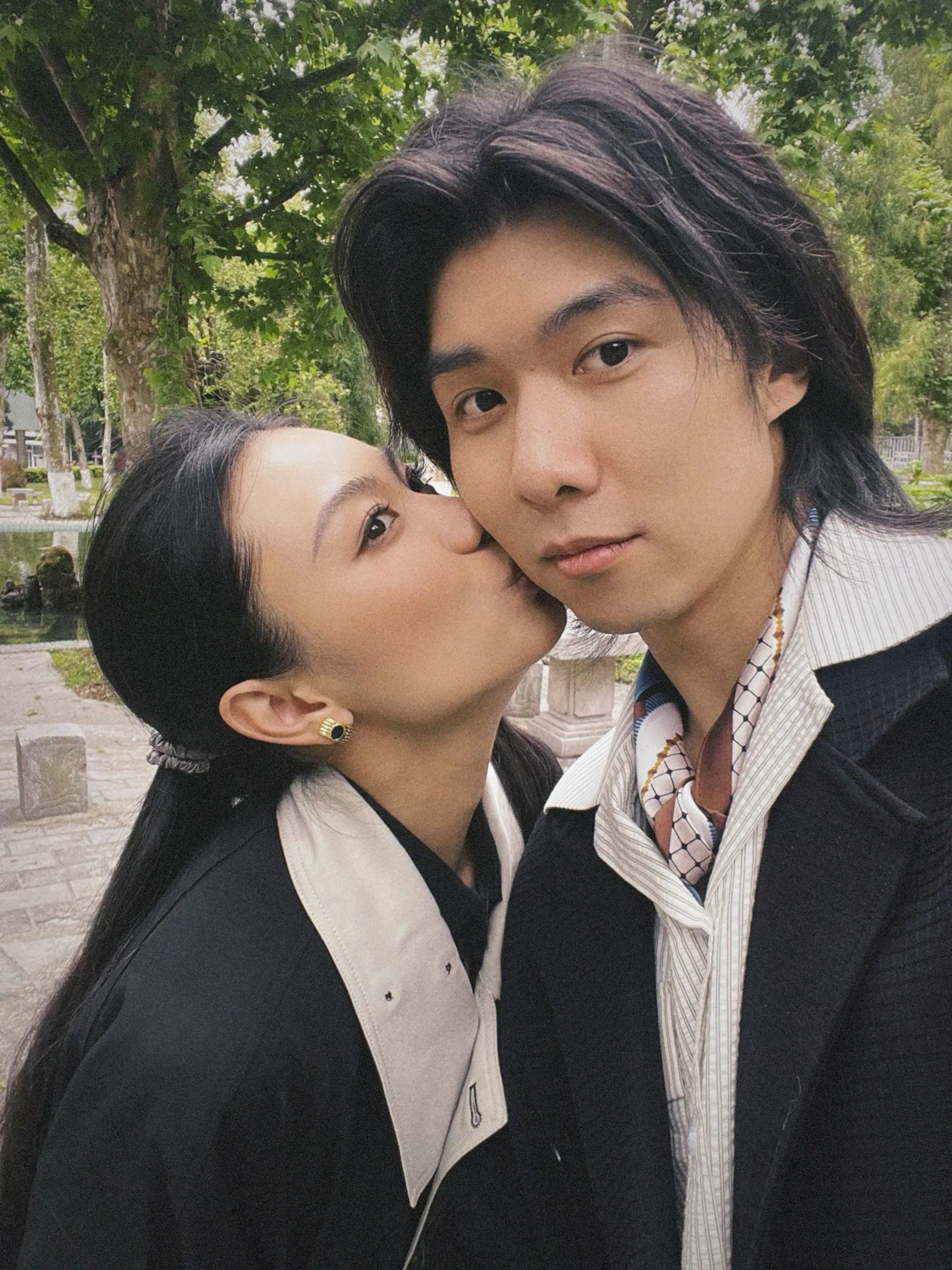 平静的幸福贯穿着我的每天。